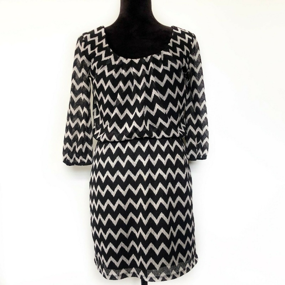 Jodi Kristopher Blouson Black White Chevron Dress